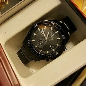 Black metal Fossil woman's watch